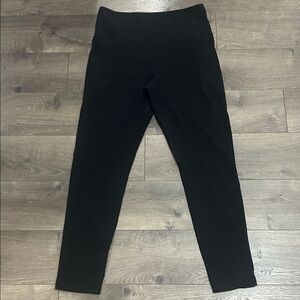 Black High-Waisted Ribbed Leggings